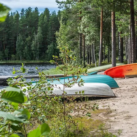 Luontoleirikeskus Ahonniemi Alojamento de Turismo Selvagem *
