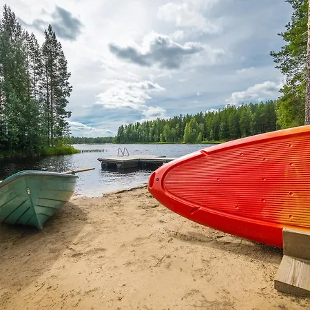 Alojamento de Turismo Selvagem Luontoleirikeskus Ahonniemi *